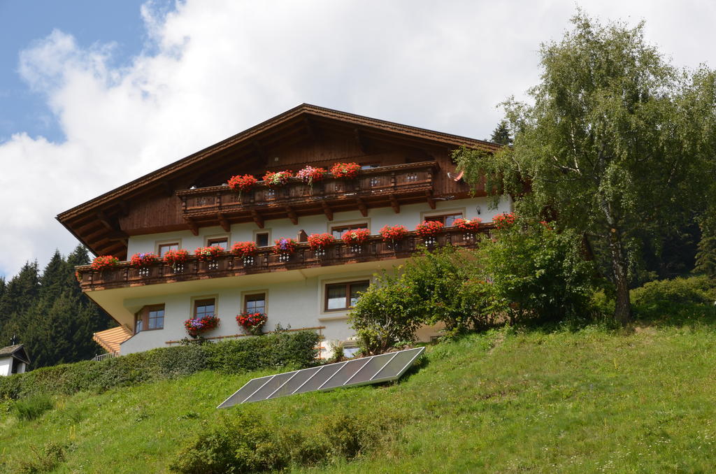 Appartements Obergollerhof Assling エクステリア 写真
