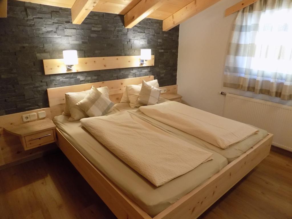 Appartements Obergollerhof Assling エクステリア 写真