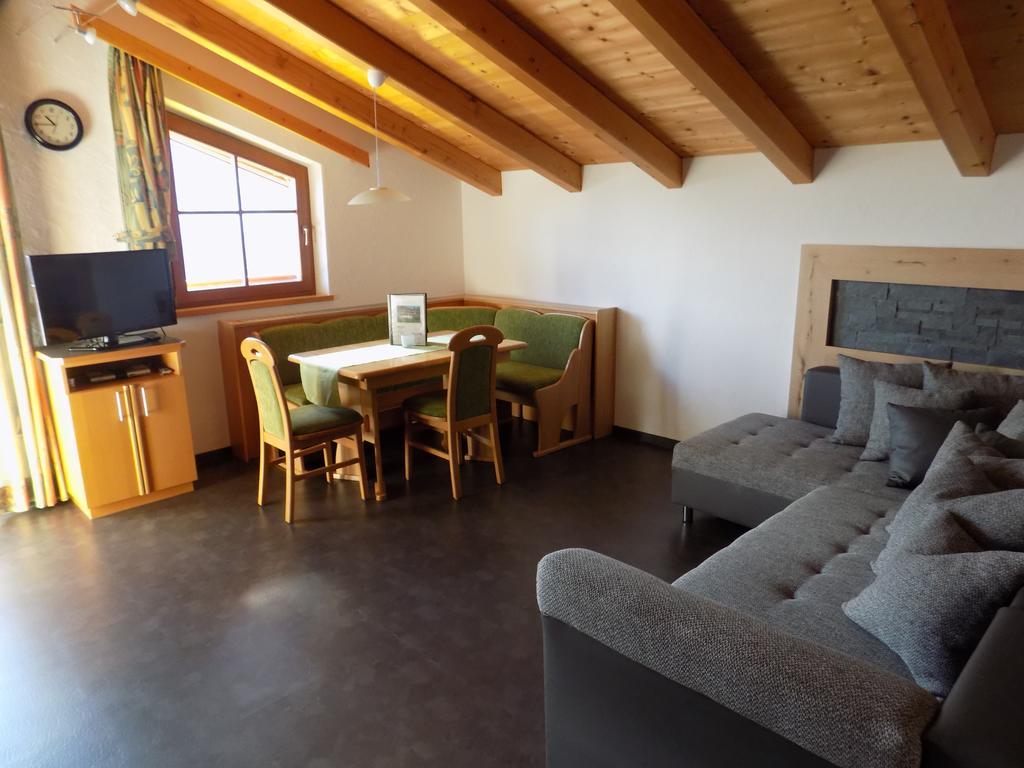 Appartements Obergollerhof Assling エクステリア 写真