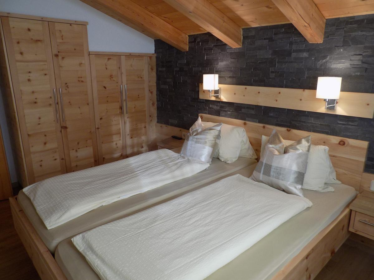 Appartements Obergollerhof Assling エクステリア 写真